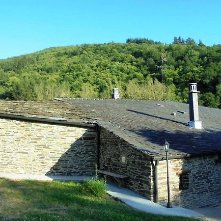 Apartamento con vistas al río A Solaina Samos Exterior foto