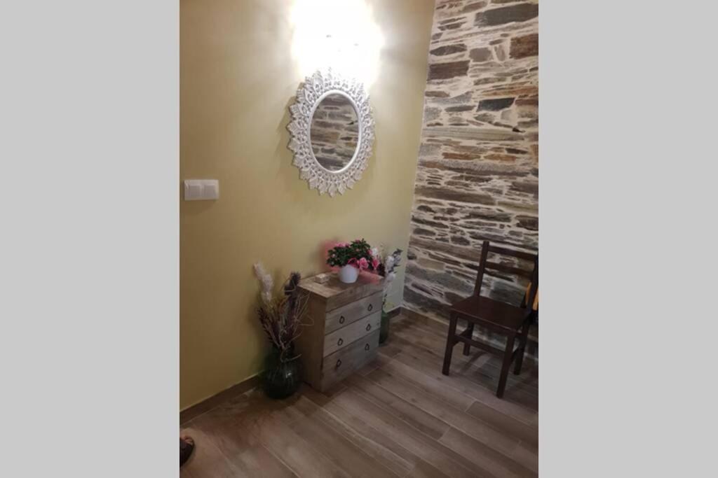 Apartamento con vistas al río A Solaina Samos Exterior foto