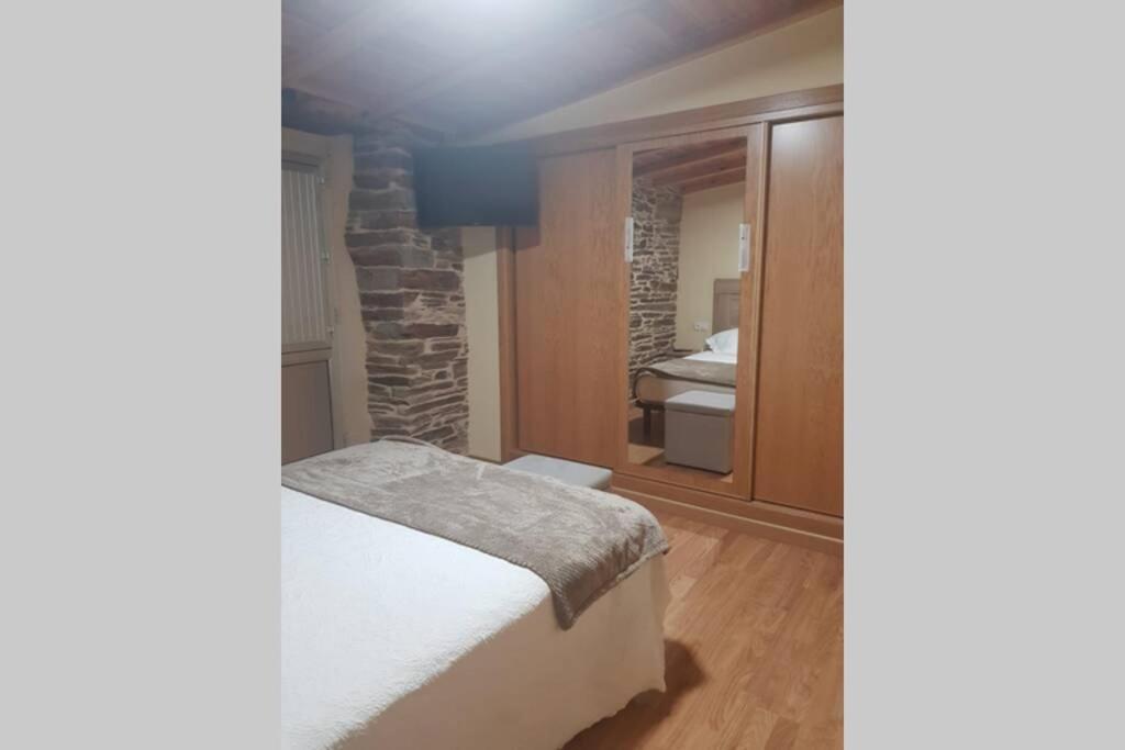 Apartamento con vistas al río A Solaina Samos Exterior foto